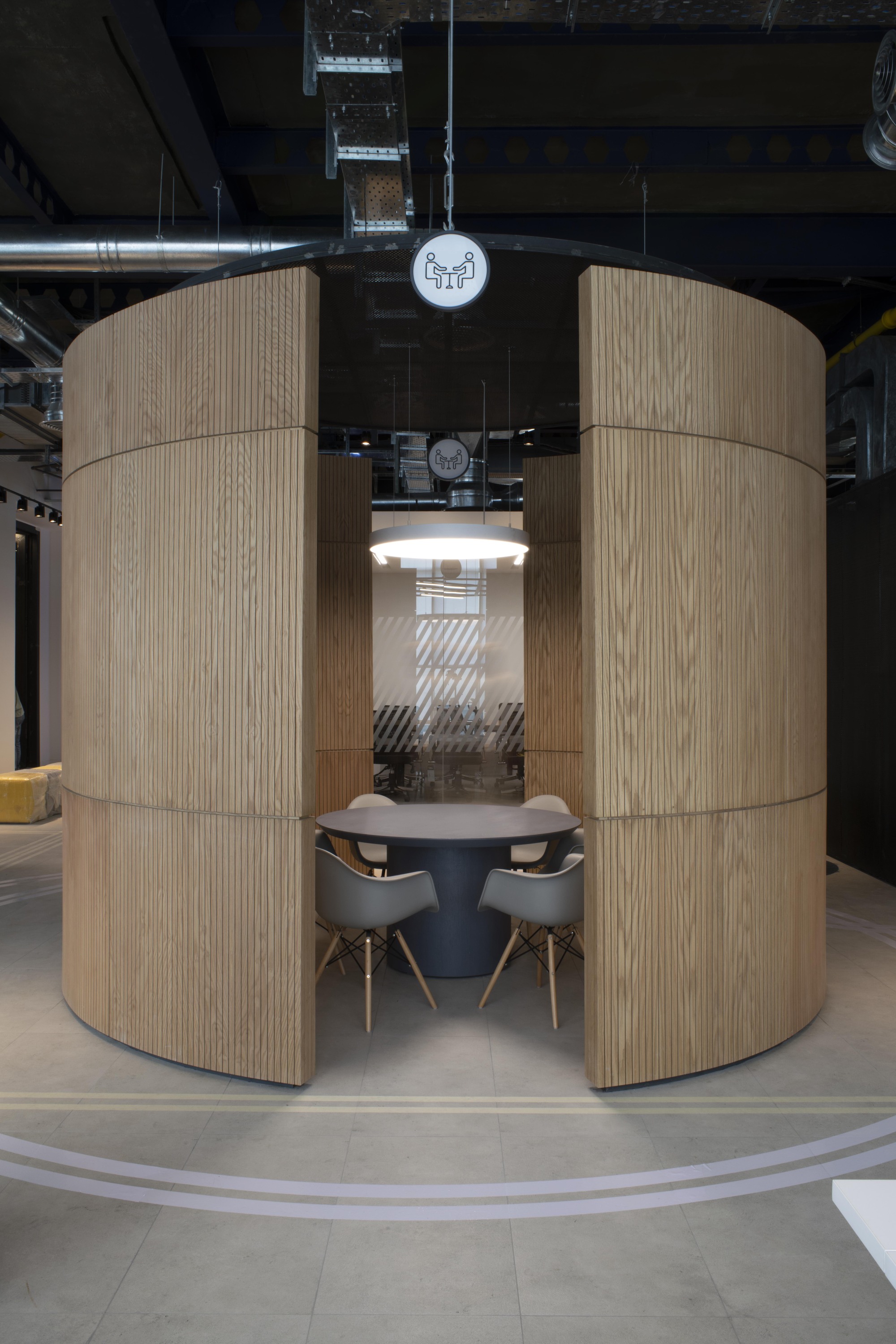 Private Office Headquarters / Persian Garden Studio-23