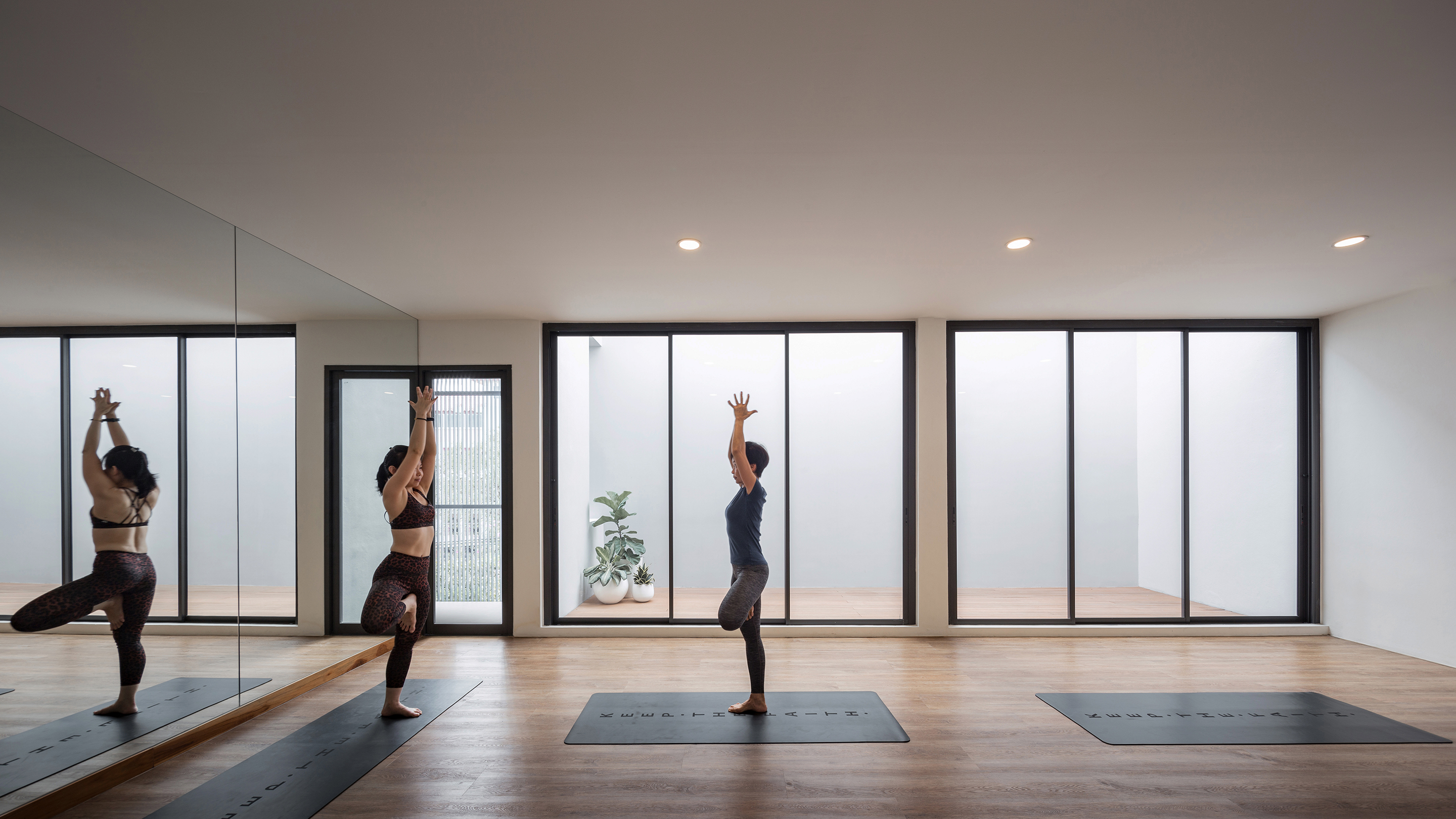 曼谷角落的优雅办公空间-24