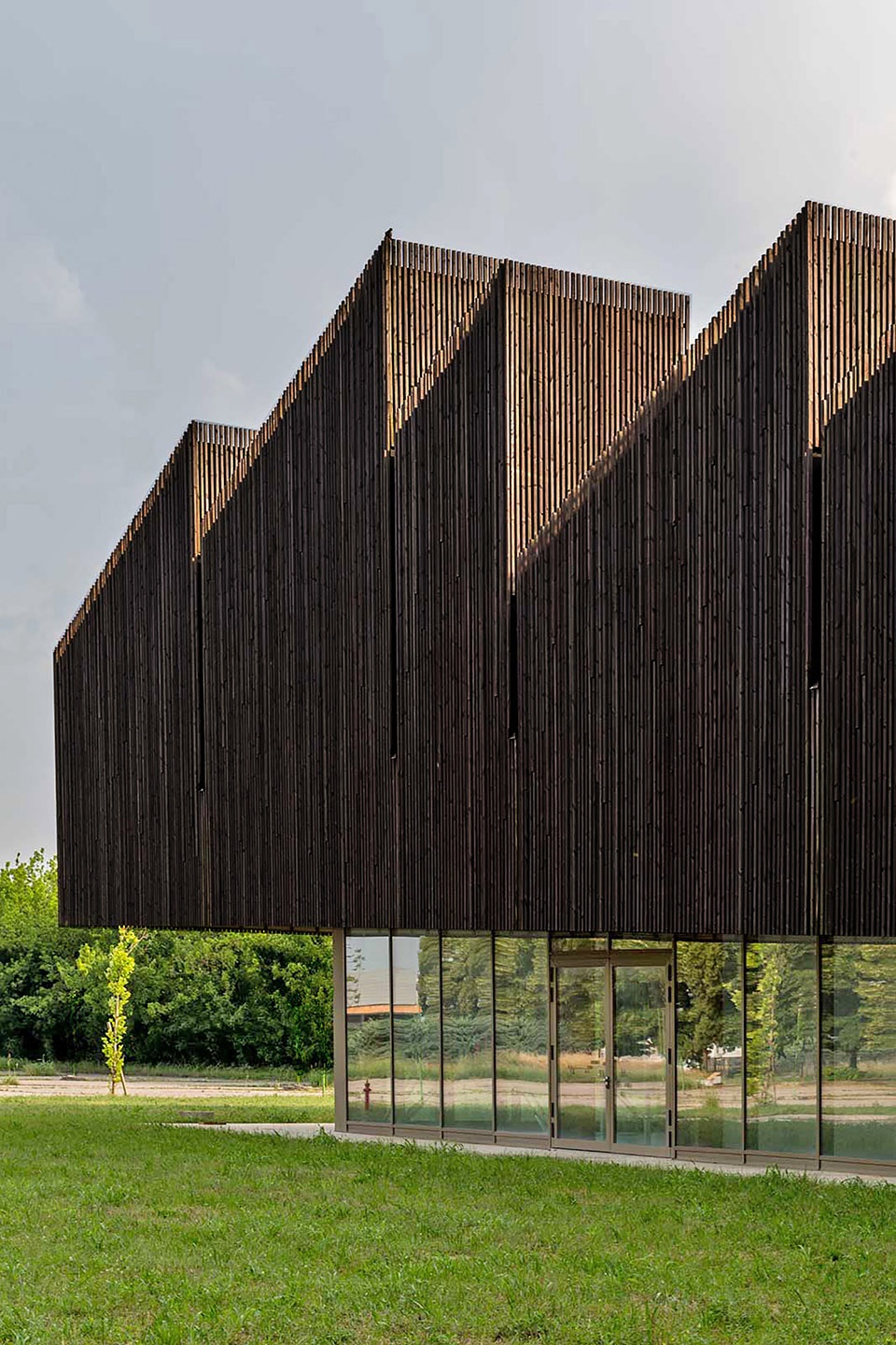 艾米利亚罗马涅大区环境能源局 · 可持续公共建筑的典范-21