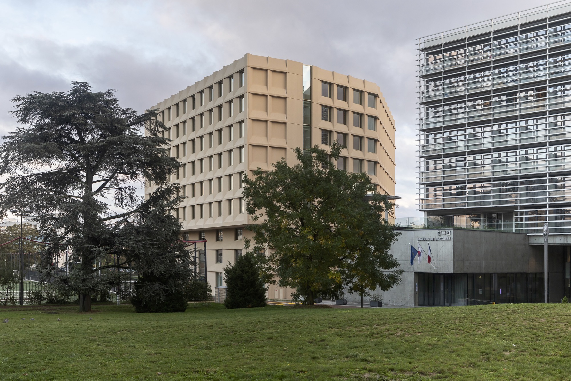 La Maison D’Egypte Student Dormitory / Dar Arafa Architecture + SAM architecture-46