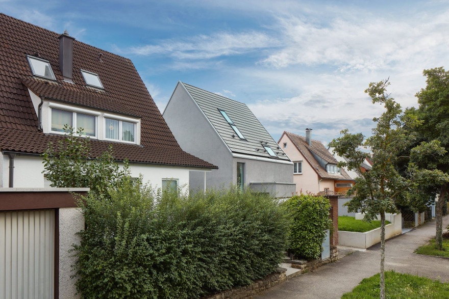 德国 Stuttgart 新锐私人住宅设计,精致简约融入老社区-15