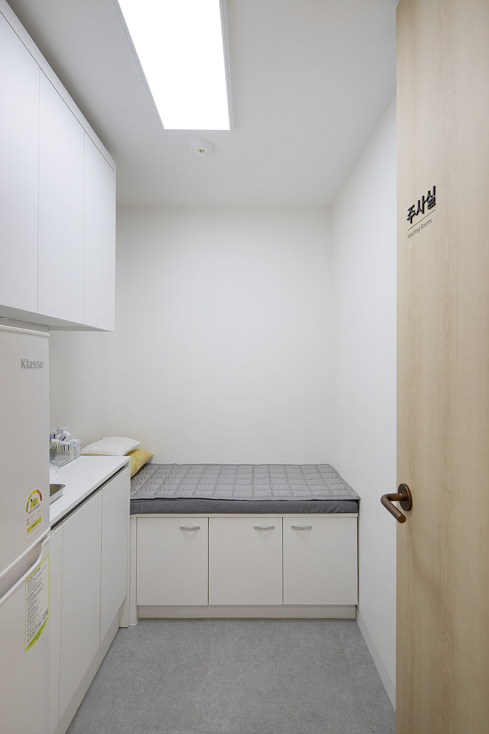 简约时尚的 35 平山部女士办公室设计-21