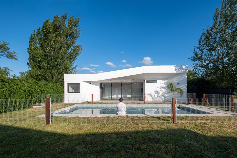 天井之家 · 室内花园为核心的现代穹顶住宅丨阿根廷科尔多瓦丨Ambroggioarq-3