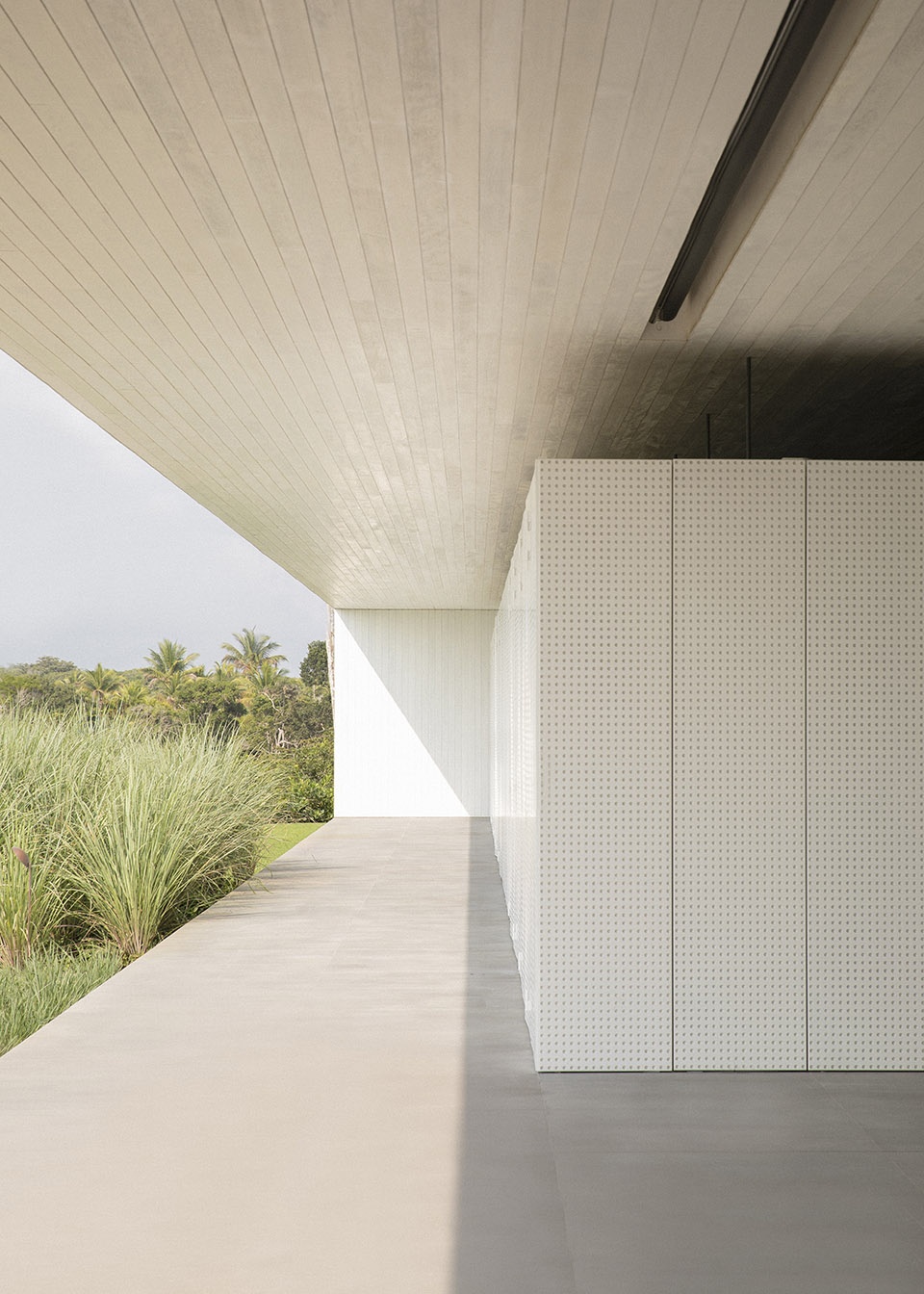 巴西 Trancoso 住宅,金属结构与有机材质的完美融合-35