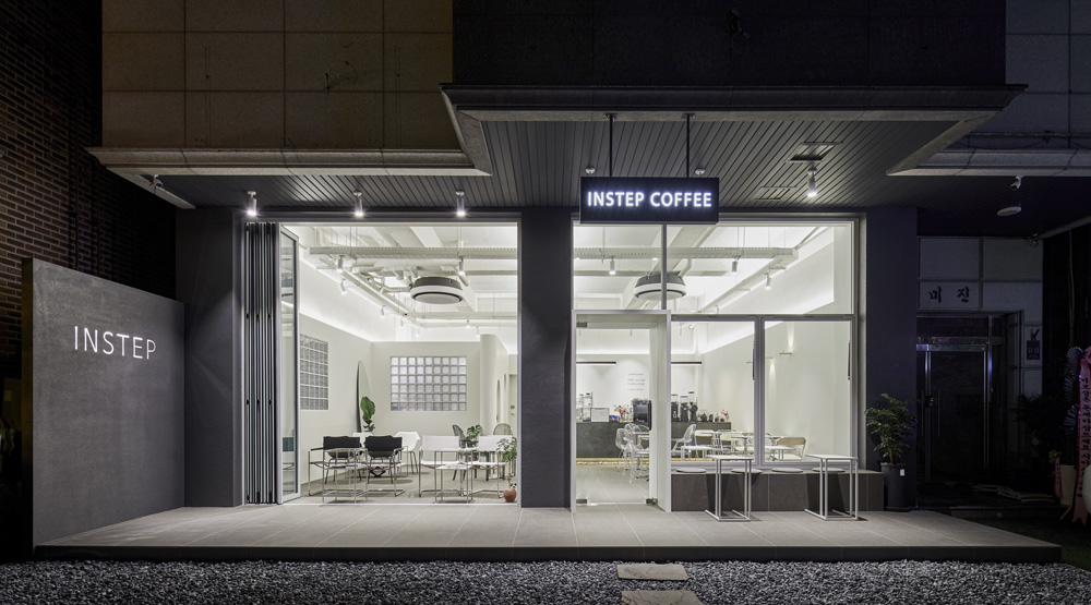 21 平现代黑白风格咖啡厅设计-2