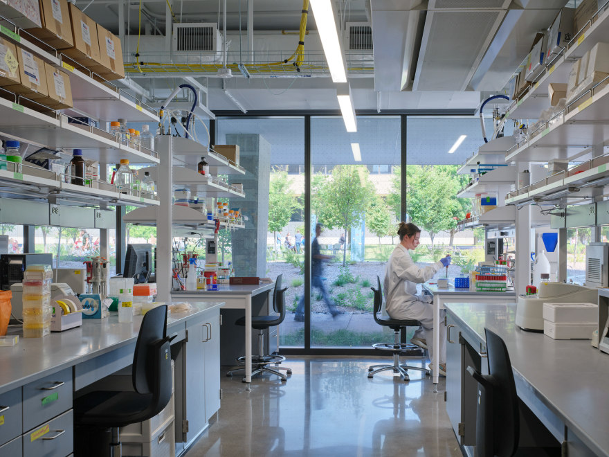 Blunt Hall College of Natural and Applied Sciences-18