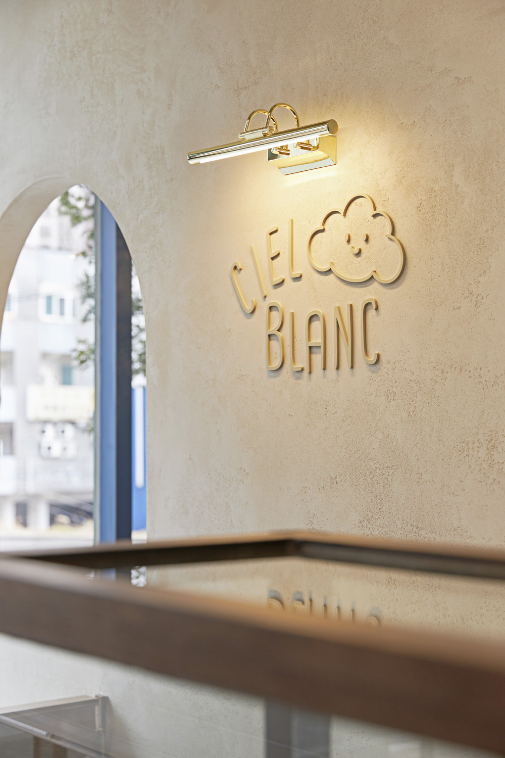 极简风格 8 平米工作室设计，成本低至万元-12