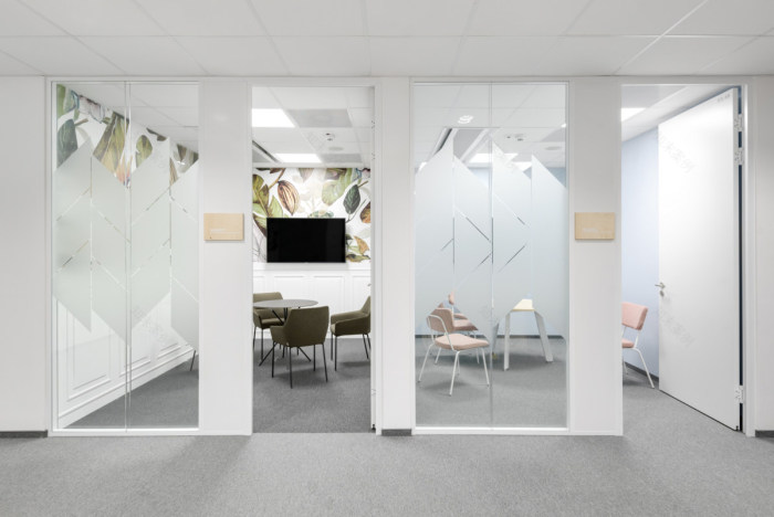 波兰 Fresenius 办公室设计 | 现代、实用、人性化-18