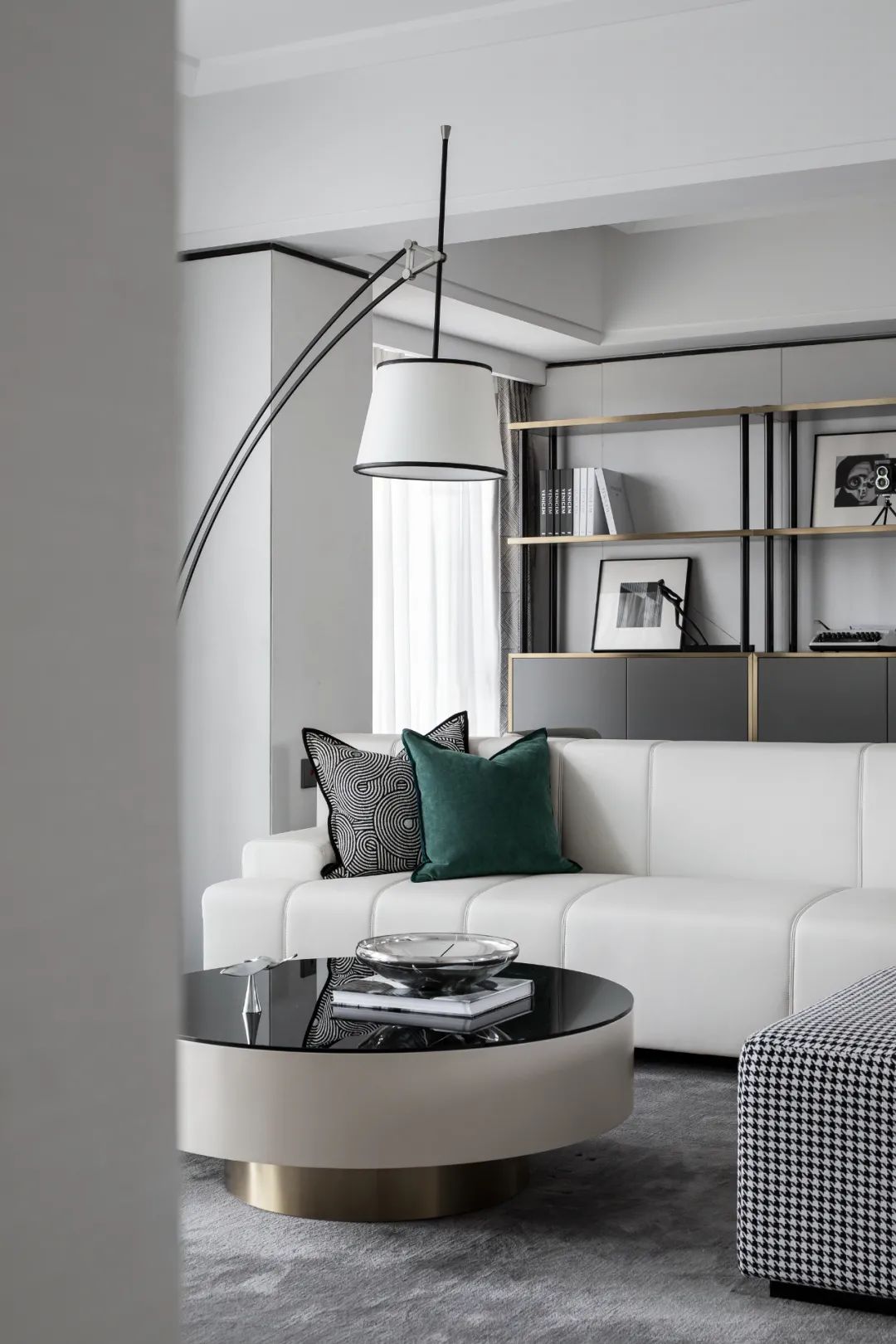 国深大信·君誉湾样板间丨中国中山丨IDAD久度设计,华贝软装-8