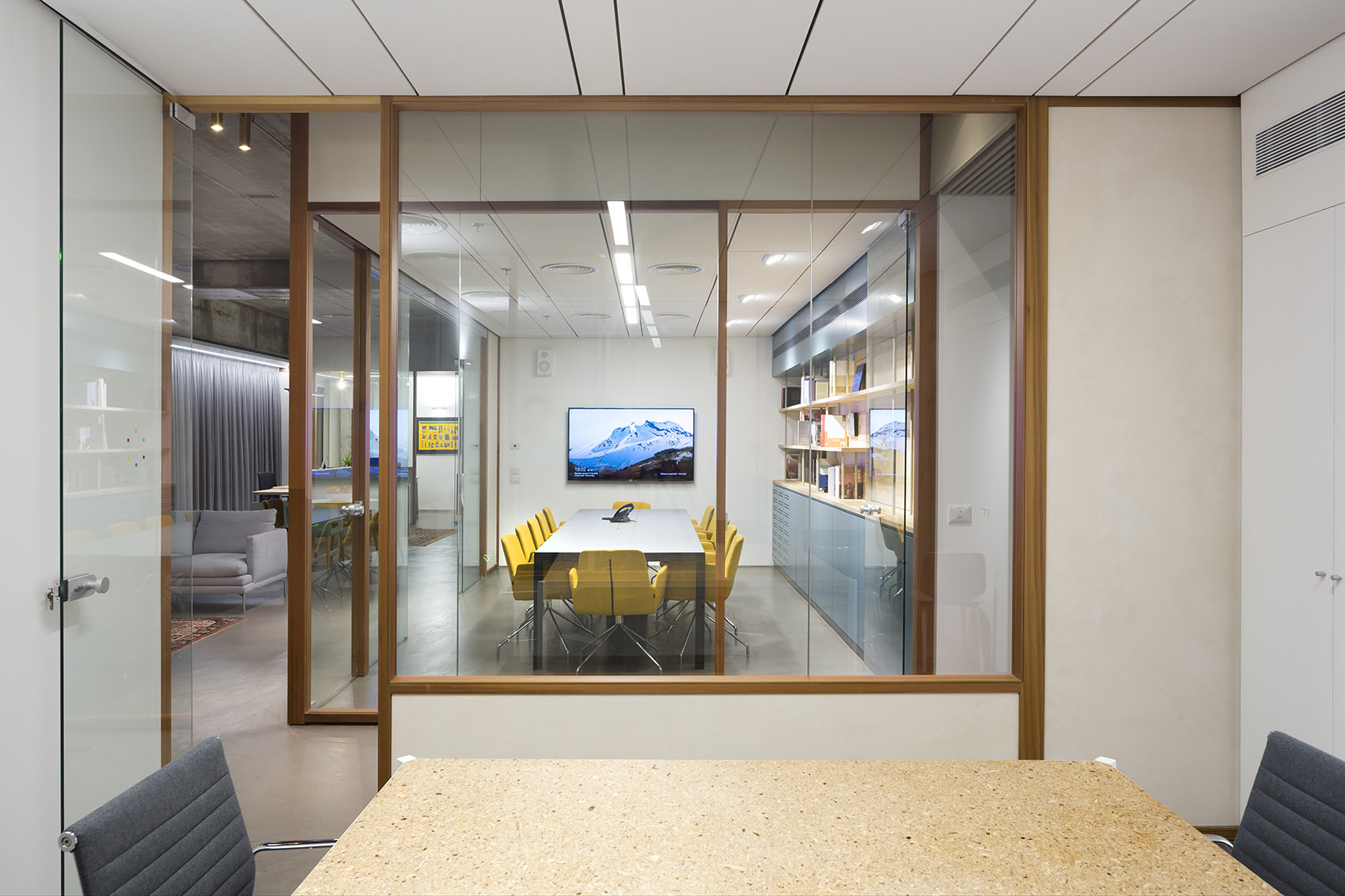 Lautman基金办公室，以色列特拉维夫 / Raphael Cohen 和 Zach Ronen-40