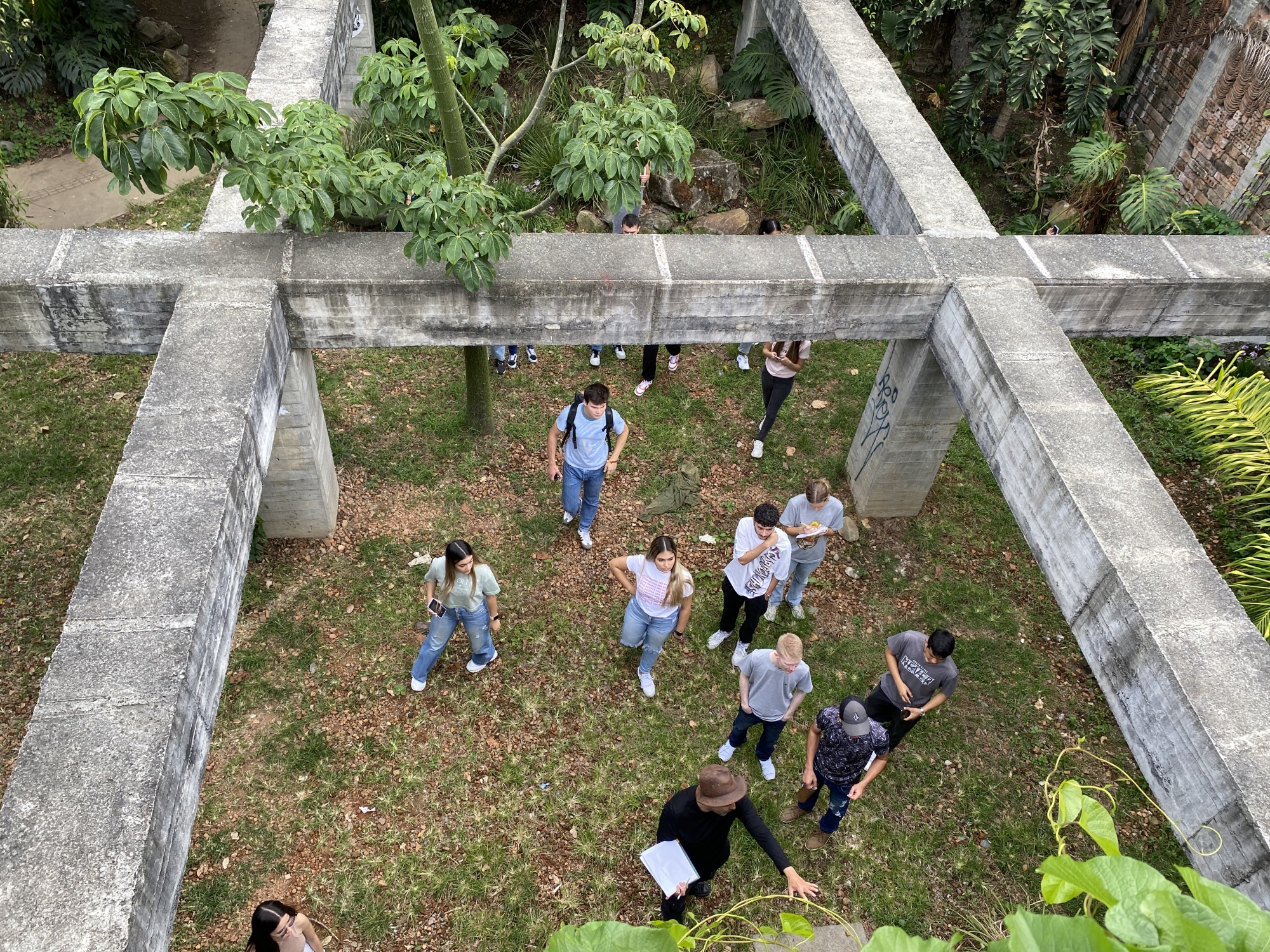 自然的生长花园PRADO PARK / Edgar Mazo-64