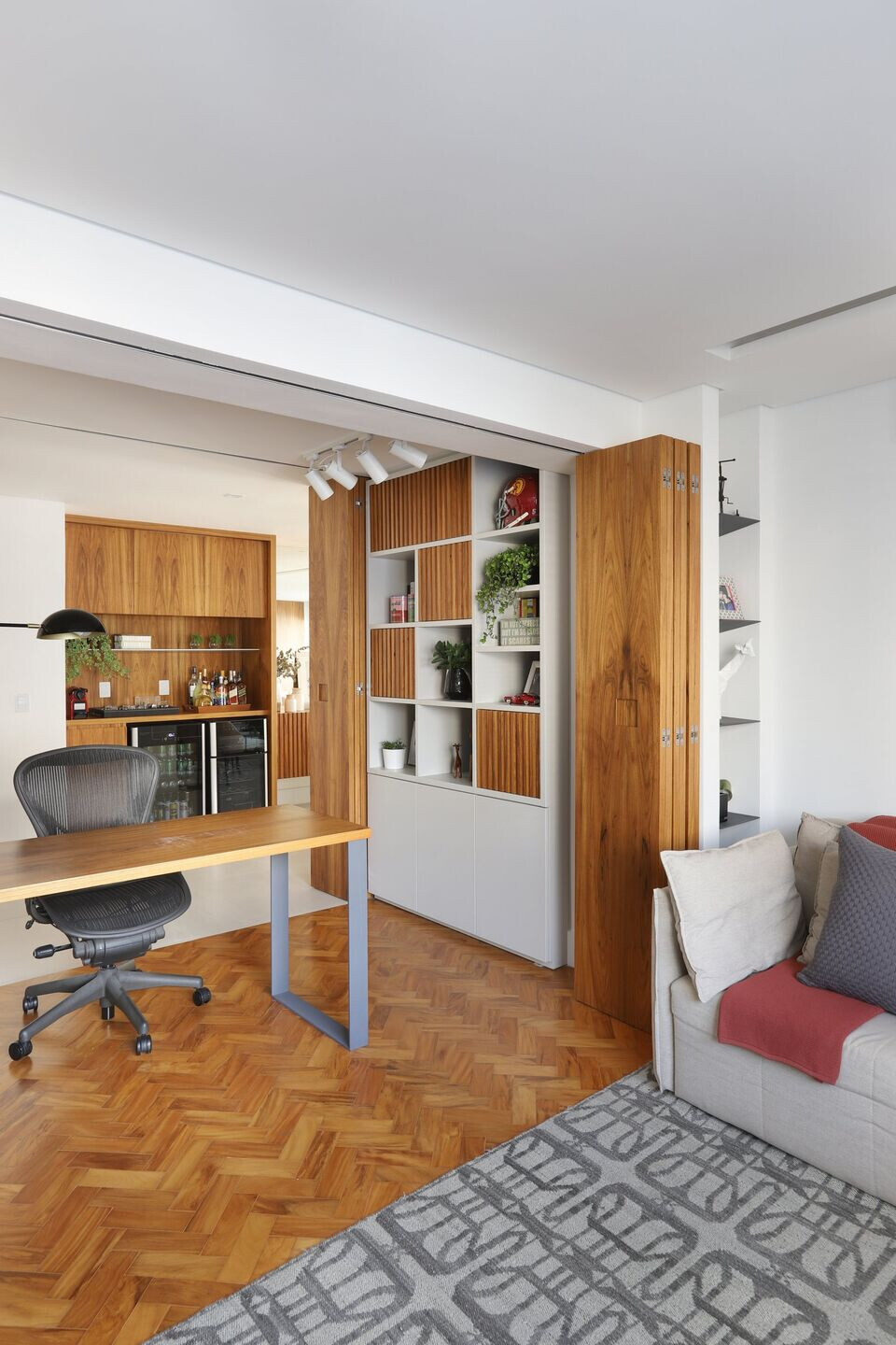 热带风情融入圣保罗公寓丨巴西圣保罗丨Dirani e Marchió-15