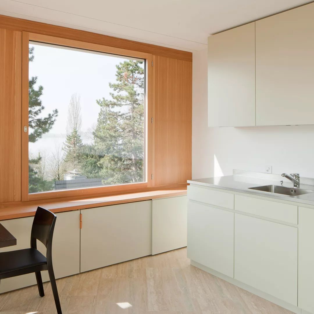 瑞士楚格 Frauensteinmatt 看护中心,和谐材质与景观融入的宜人空间-21