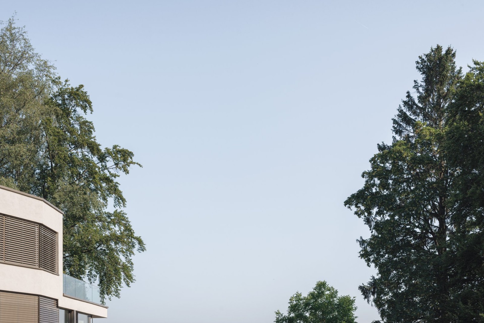 瑞士穆尔 HDPF 设计极简住宅 温暖木质与明亮白墙的对比-3