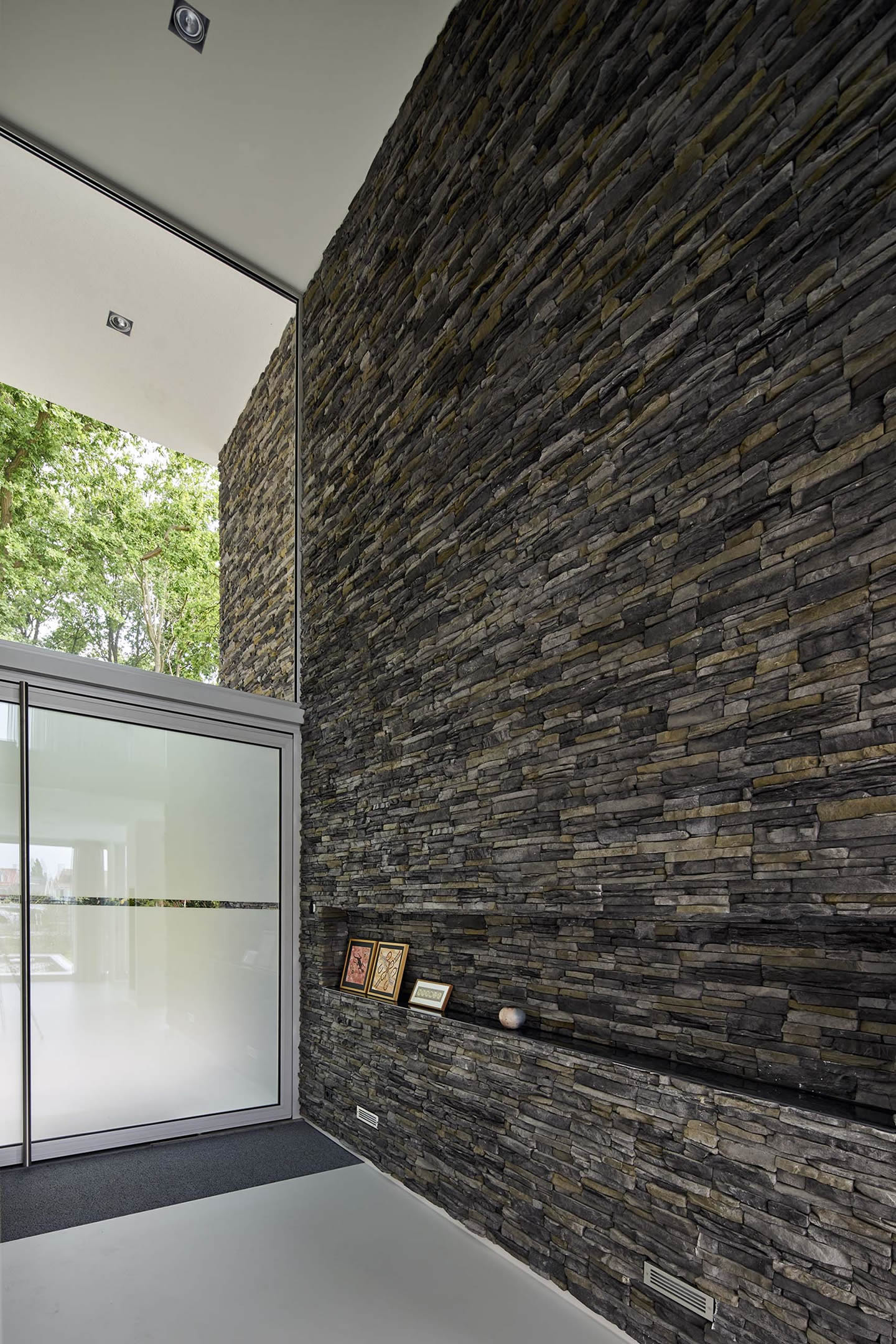 荷兰森林边缘的 N-House 别墅,极简设计与自然环境的完美融合-24