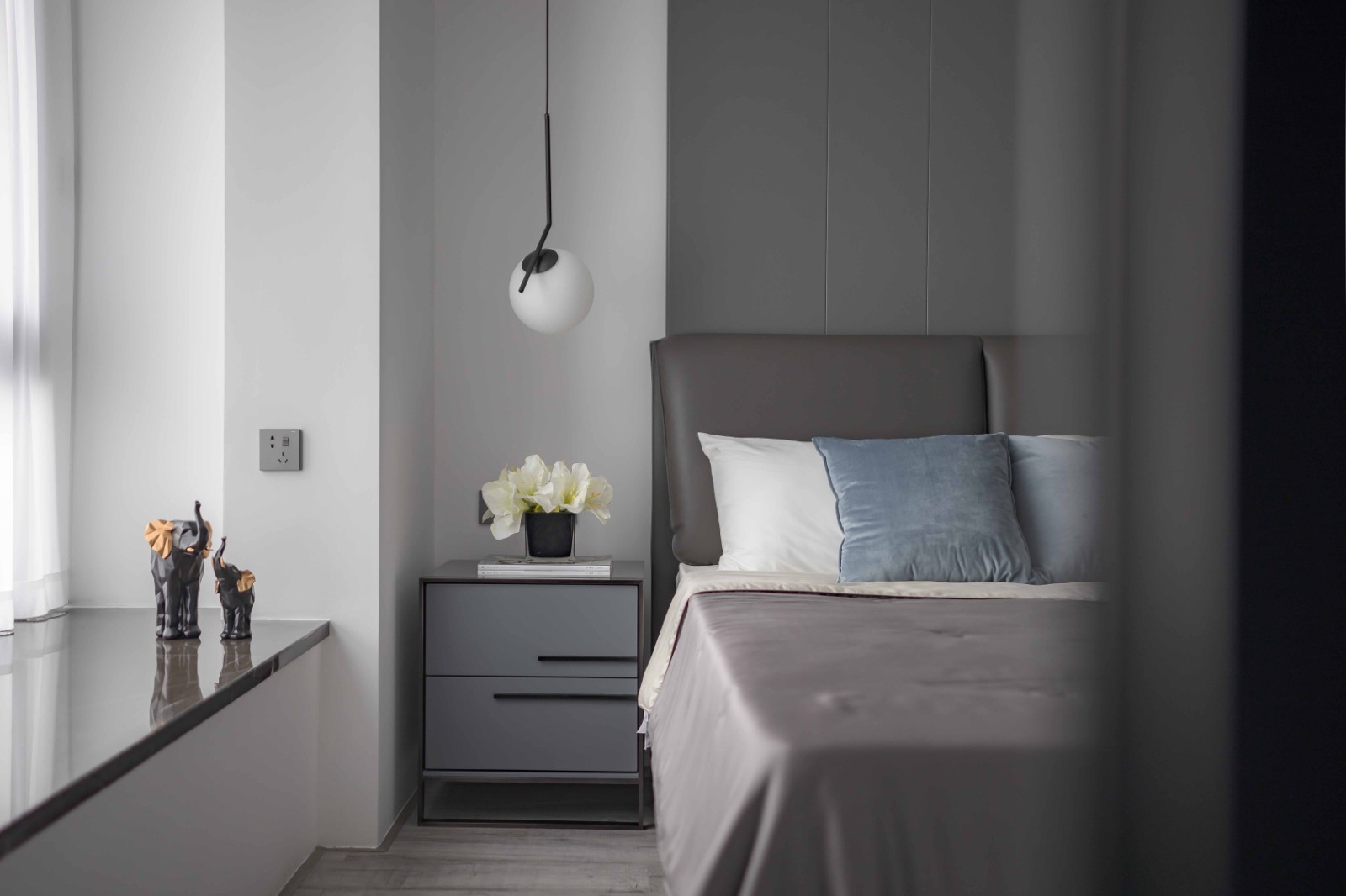 刘树煌设计总监的简约高级灰住宅设计-24