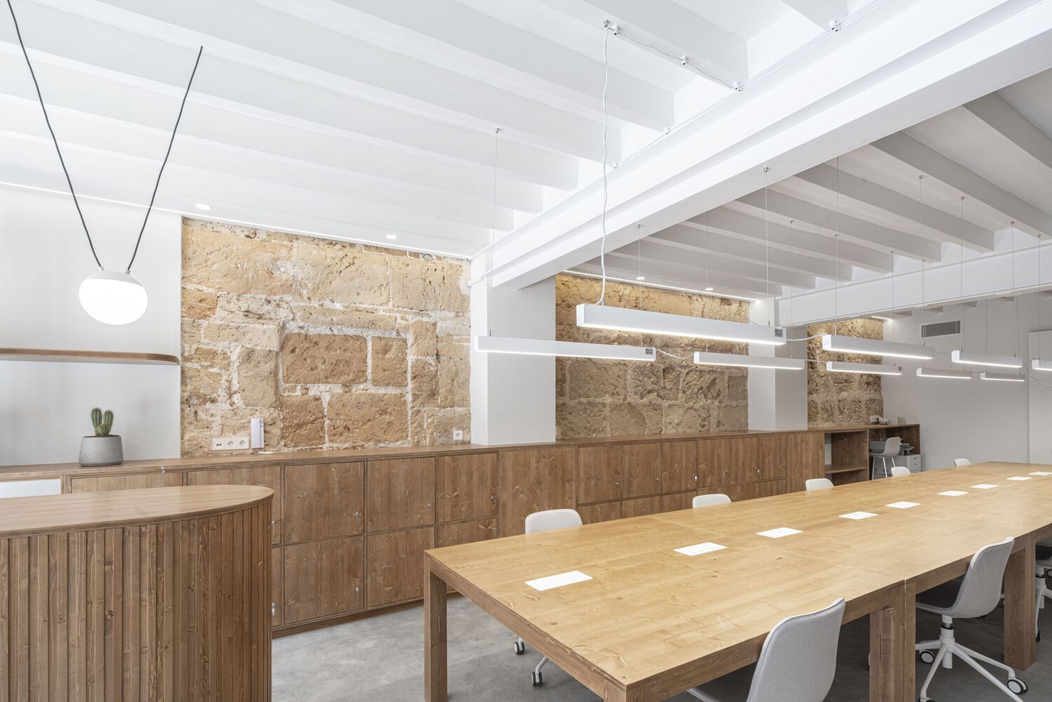 Coworking Sant Magì · 历史建筑改造的现代共享空间丨西班牙丨BARRI Studio-9