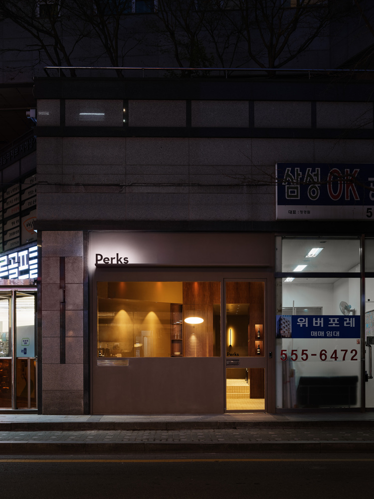 韩国 Perks Coffee 垂直质感的咖啡空间设计丨韩国首尔丨KKOL Studio-28