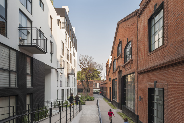 墨西哥城“La Cubana 巧克力工厂”改造住宅设计-2