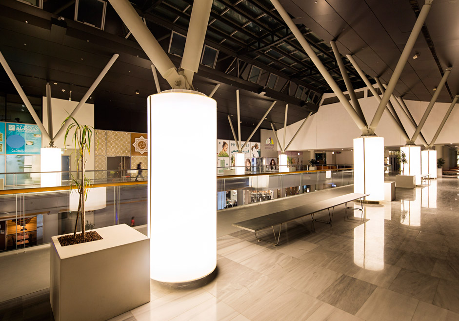 AL  MUHALLABPLEX 购物中心丨AUREOLIGHTING,SARALEALVINAS-13