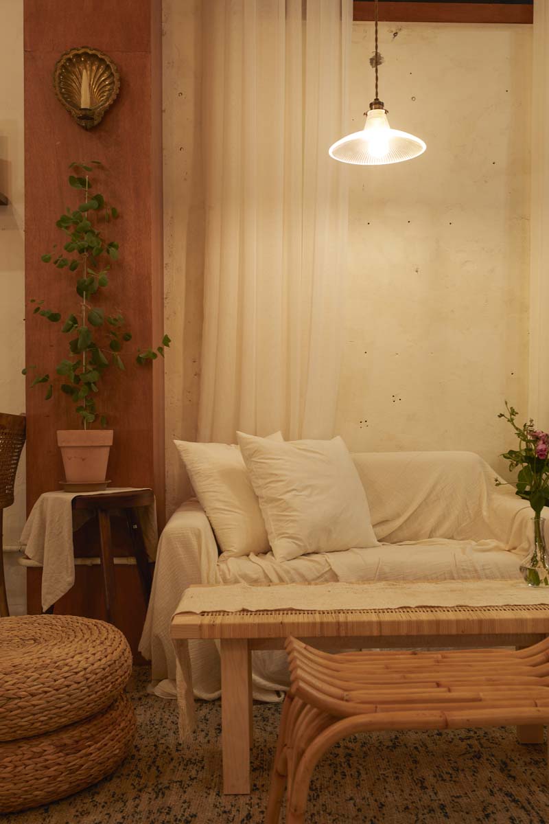 25 平米温馨咖啡馆，打造小空间大设计的典范-15