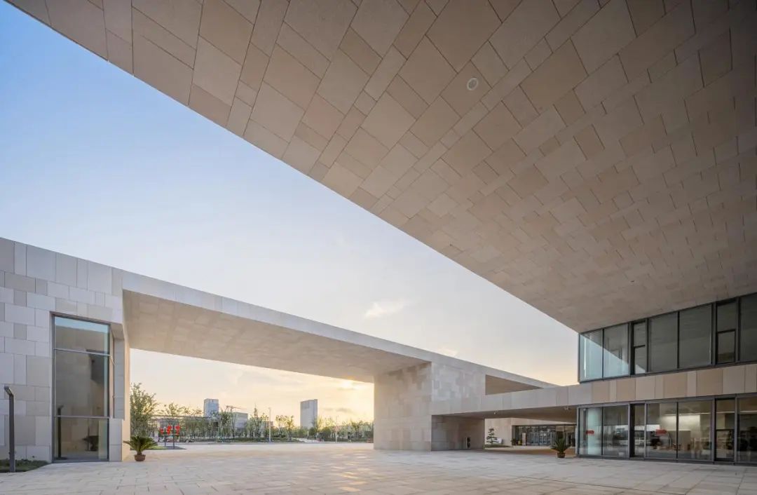 海门市文化中心·图书馆丨中国南通丨东南大学建筑设计研究院有限公司-15