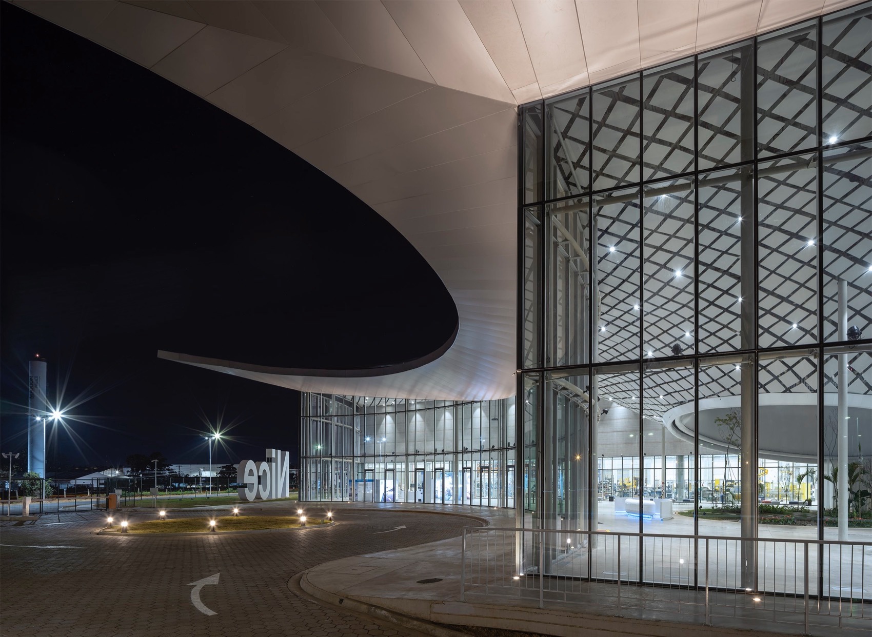 Nice集团巴西总部 / MC A建筑事务所-42