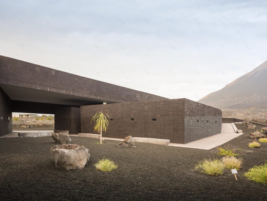 Fogo 岛自然公园总部-19