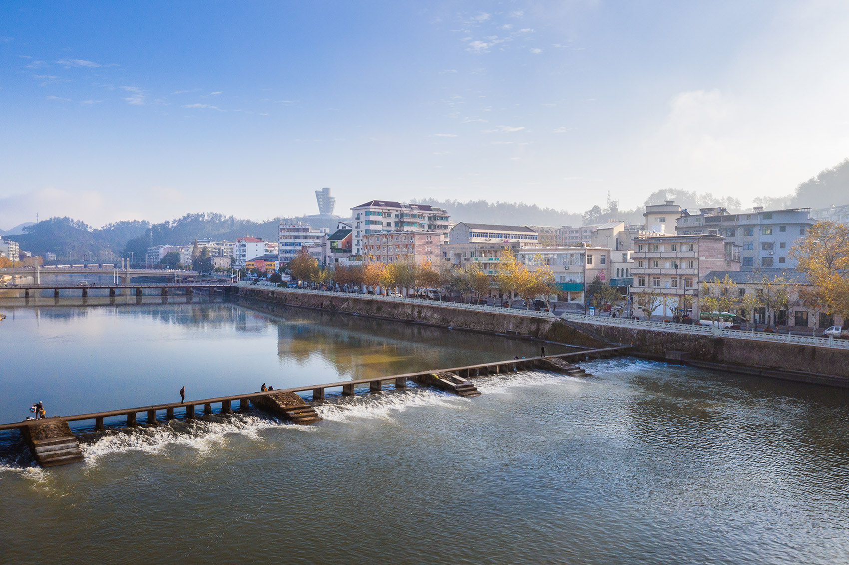 缙云老城溪滨南路更新丨I Studio 言吾建筑-11