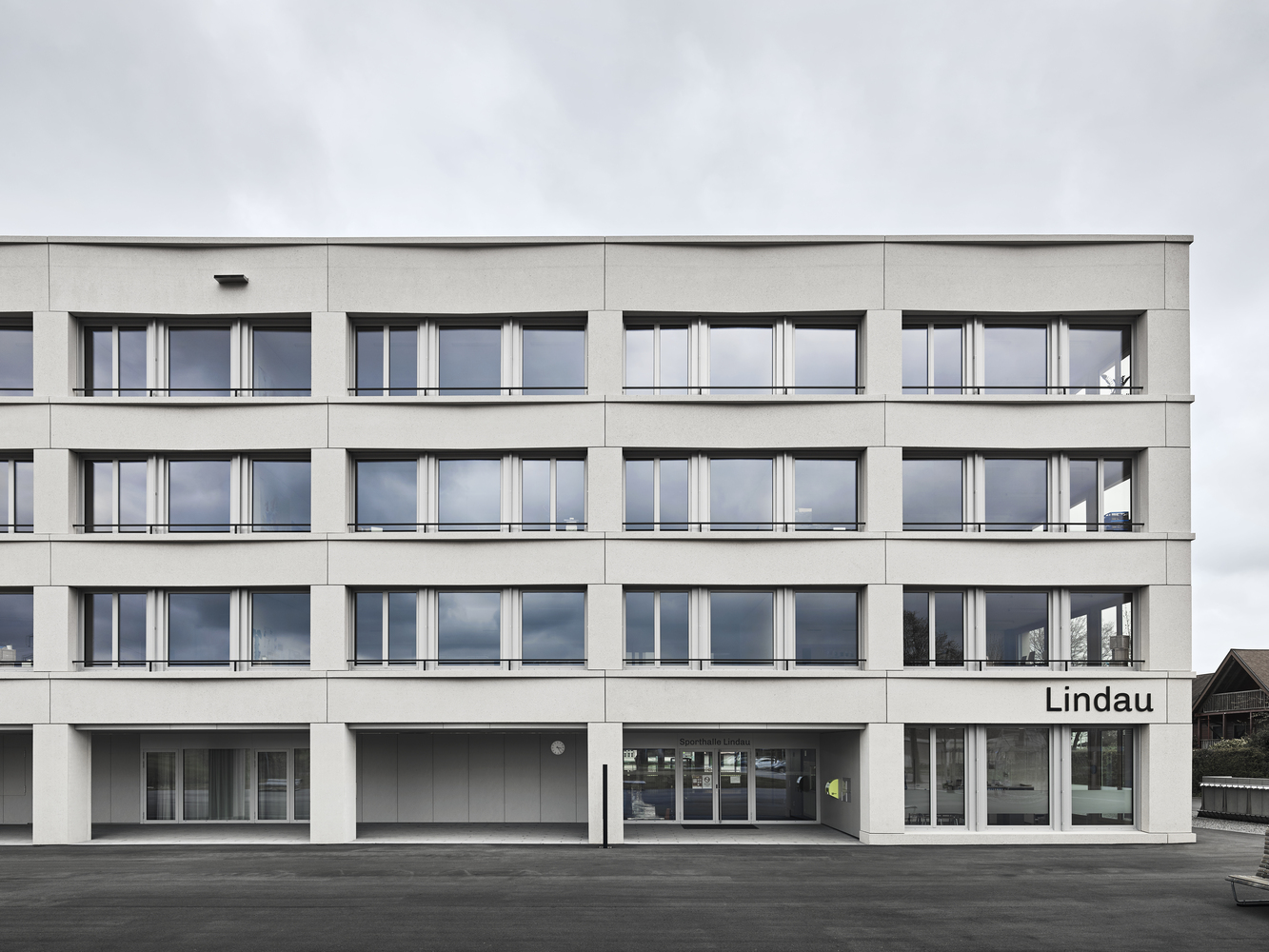 瑞士罗滕堡中学体育大楼-9