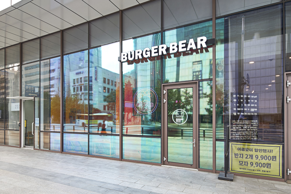 白色极简办公室，打破传统格局-17