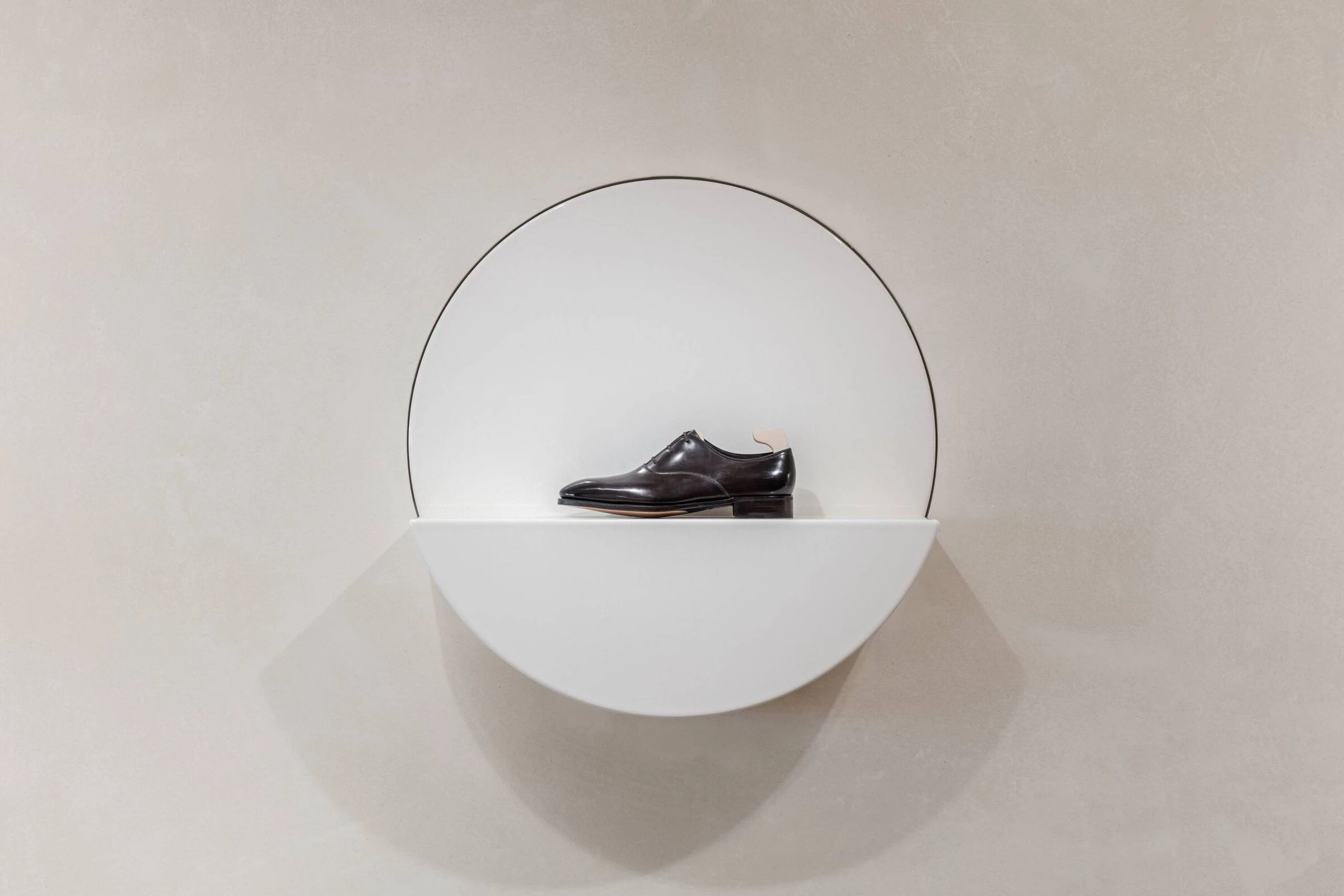 约翰·洛布鞋履巴黎第一店丨法国巴黎丨Ciguë-16