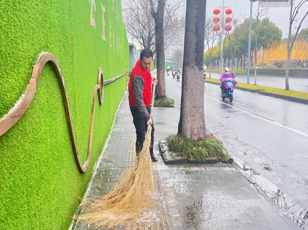 “暖心风车”新进展！中建八局无锡医疗健康产业园项目主体结构全面封顶-83