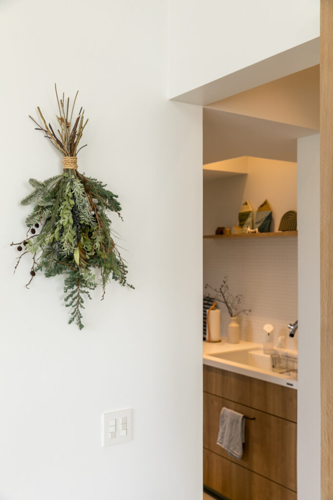 職住一体の建築家の自邸　ゆるやかに居場所をつなげ、仕事と生活の場をひとつに | Architecture | 100%LiFE-10