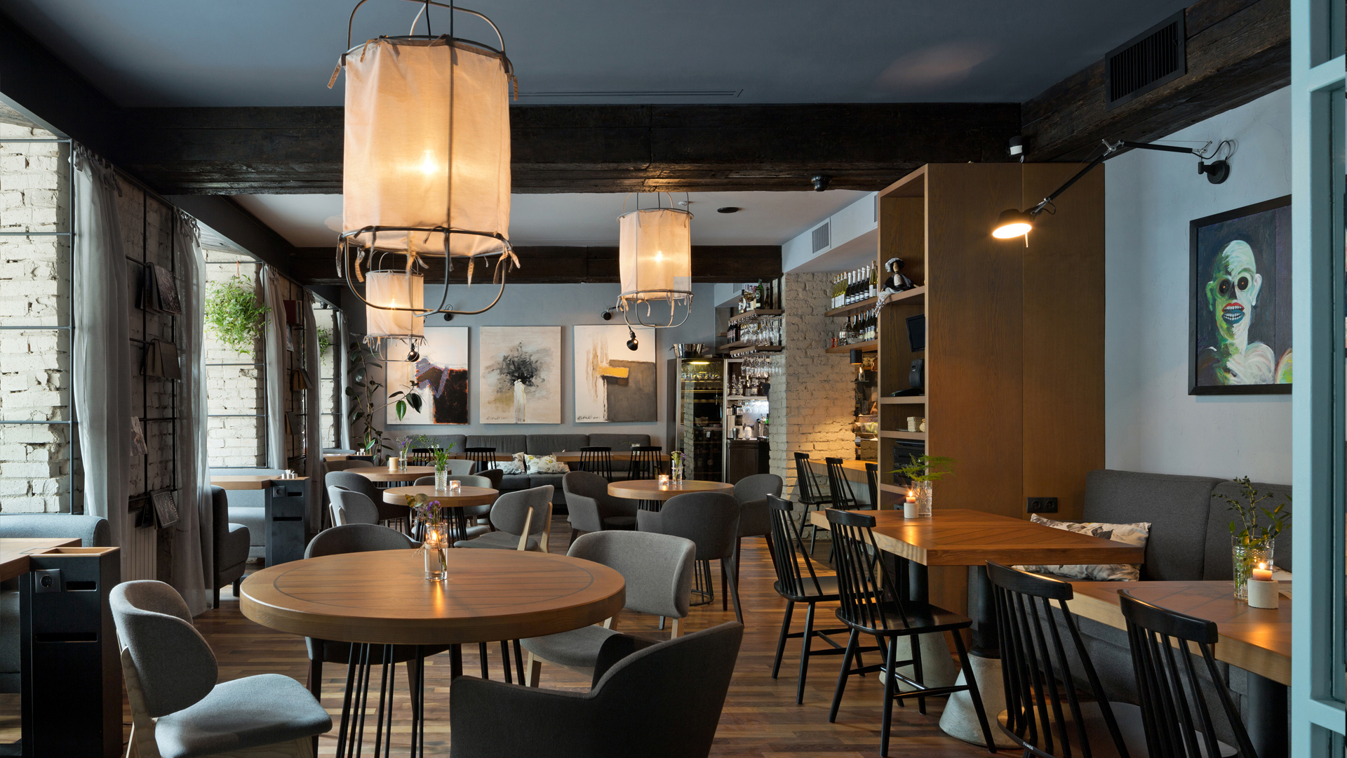 乌克兰现代咖啡馆,旧与新的完美融合-1