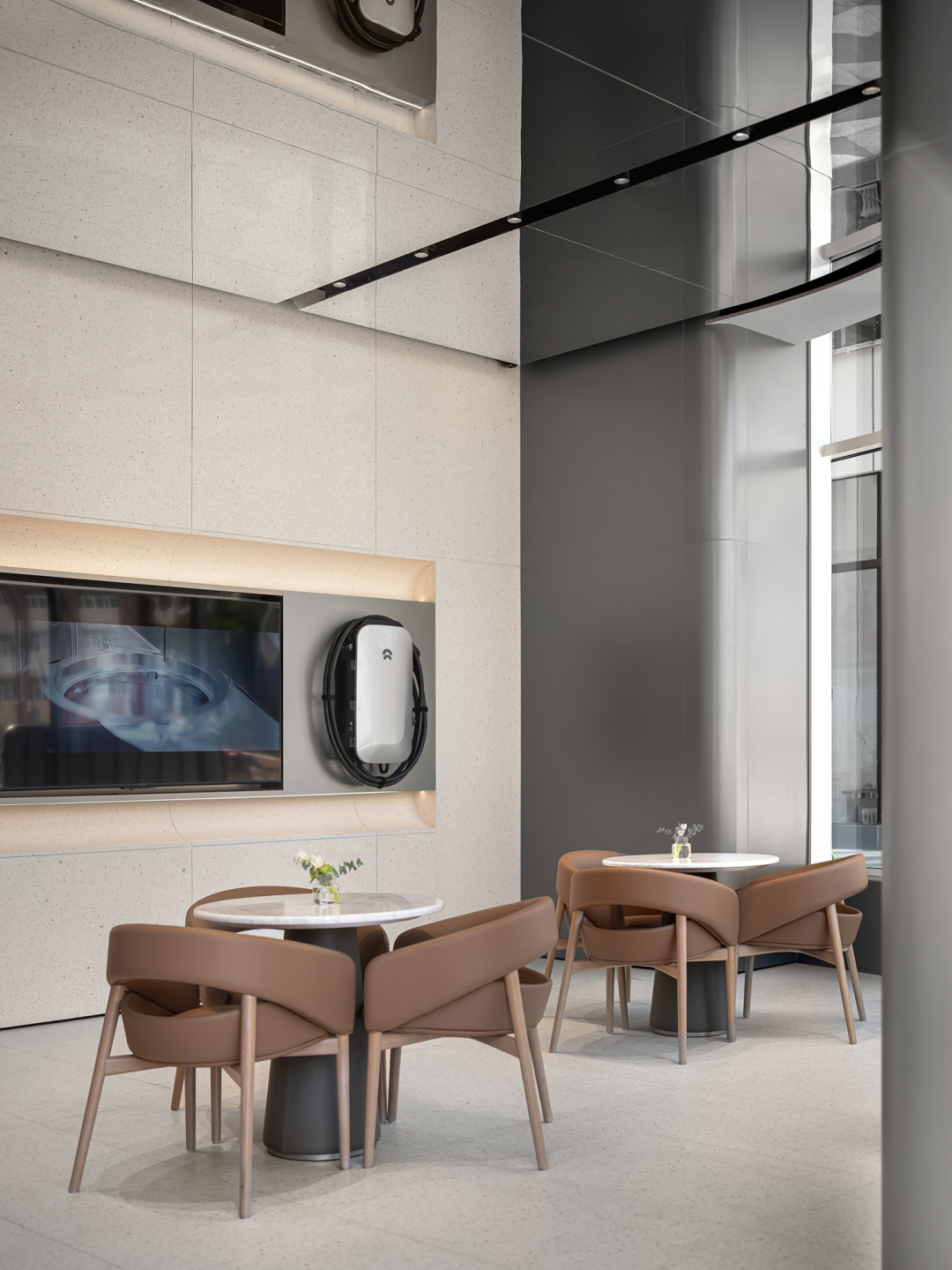 大连西安路蔚来中心丨中国大连丨元禾大千(软装),MOC DESIGN(硬装)-8