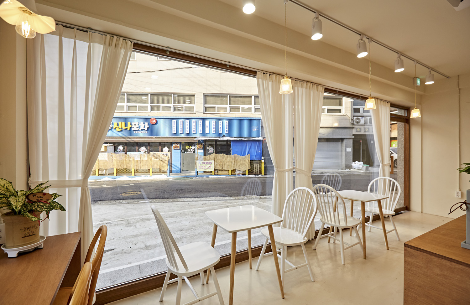 温馨八坪咖啡厅-5