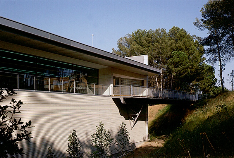 巴塞罗那自治大学传播图书馆及综合报库丨西班牙巴塞罗那-10