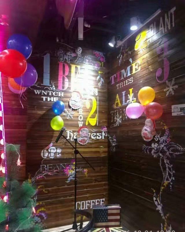 工业风烤鱼店-12