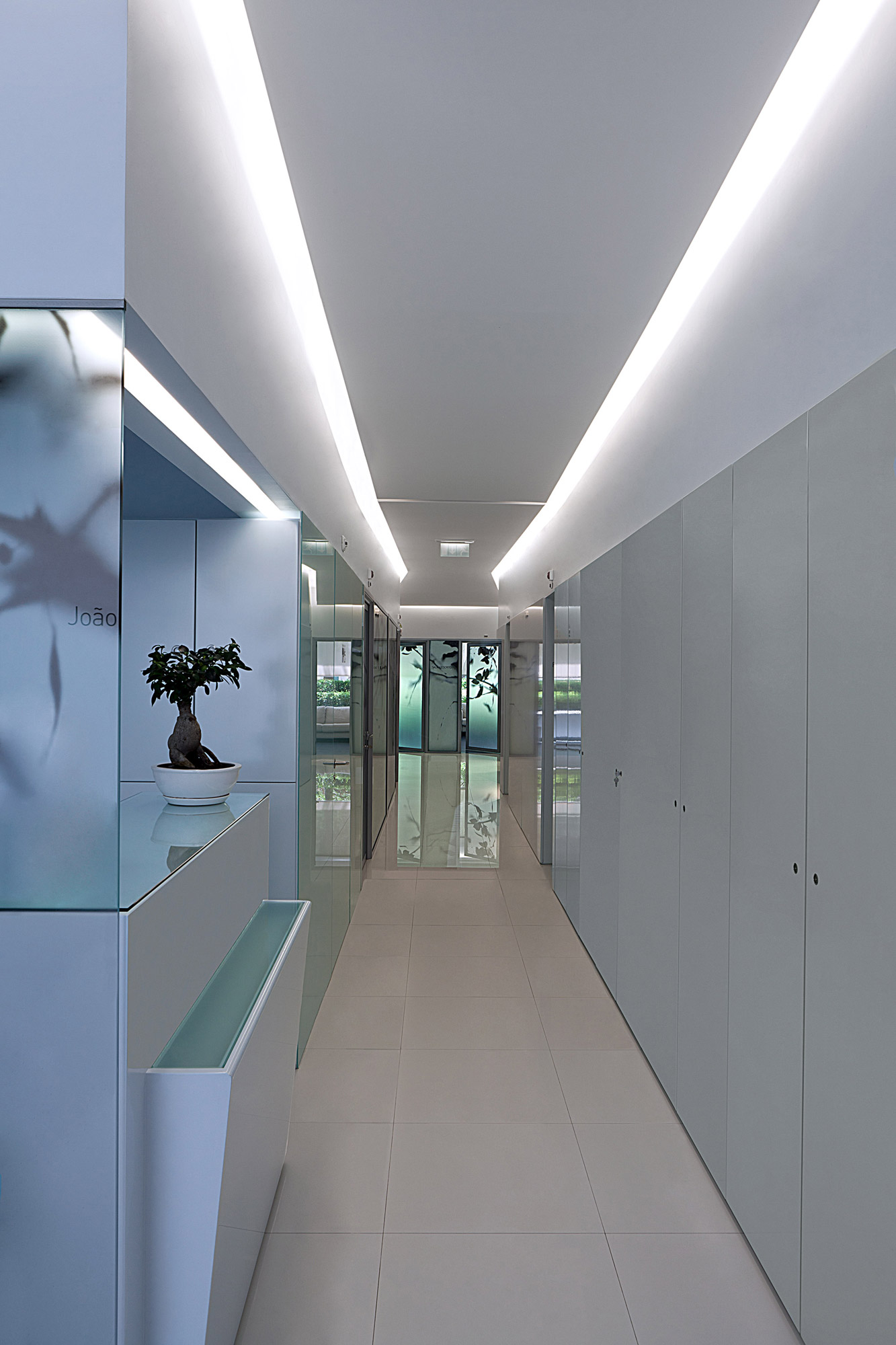 微笑牙医诊所丨葡萄牙丨Central Arquitectos-32