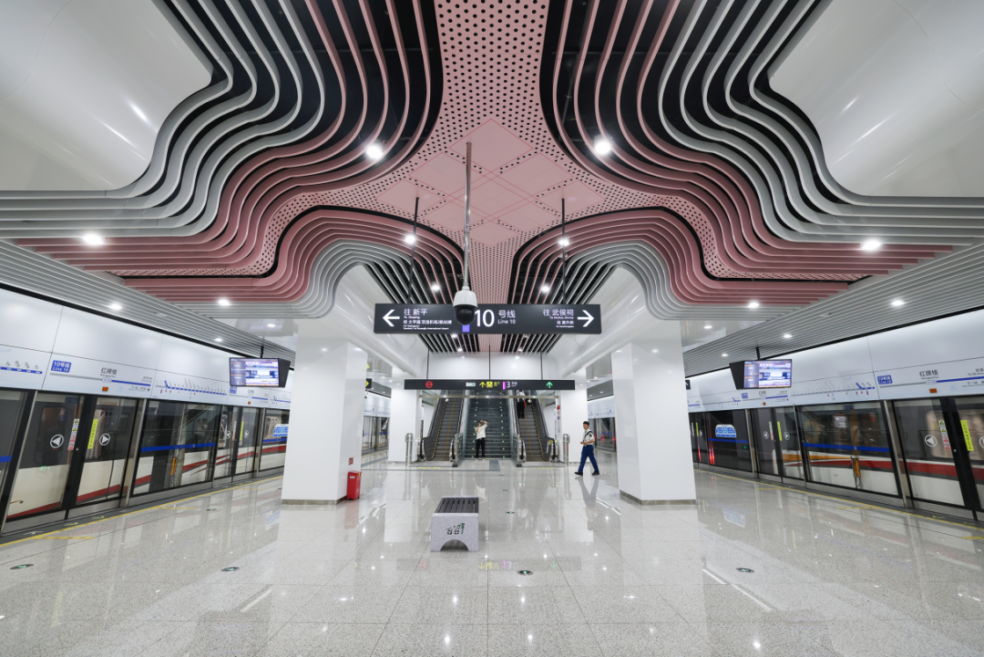 中铁上海院勘察设计总承包的成都轨道交通10号线三期工程(武侯祠站-太平园站)开通初期运营-28
