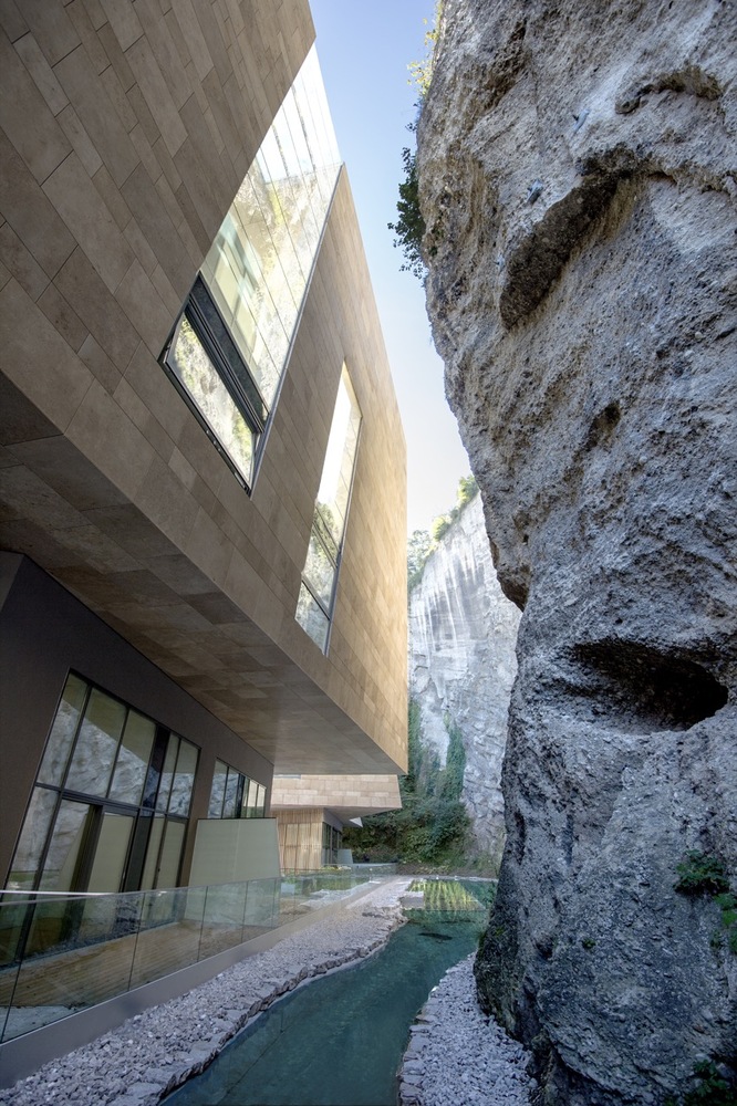 奥地利萨尔斯堡珍宝住宅区——自然与建筑的和谐对话-20