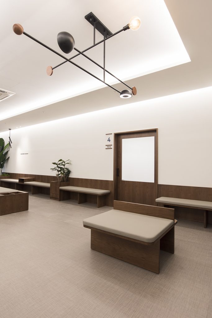 简约优雅的 68 平米医院室内设计-6