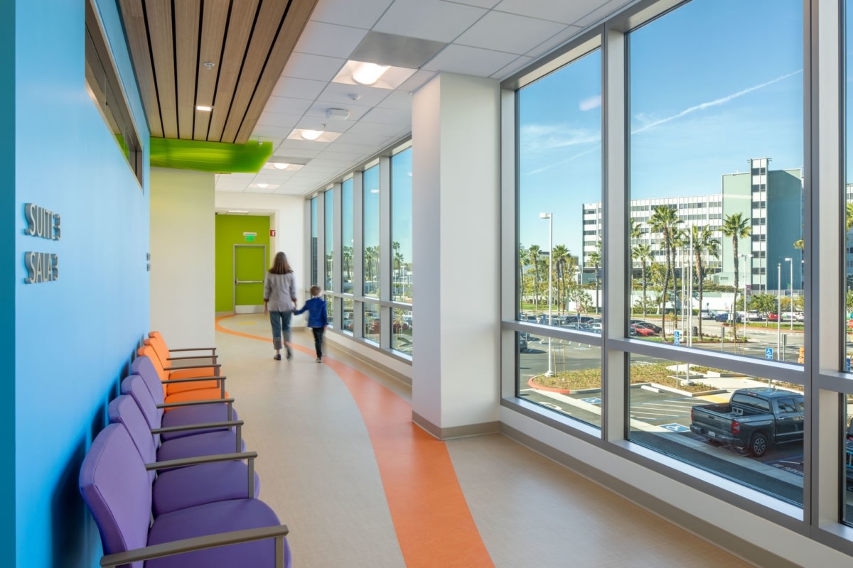 米勒儿童及妇女长滩医院 - 切雷斯·玛丽·劳尔赫儿童村-12