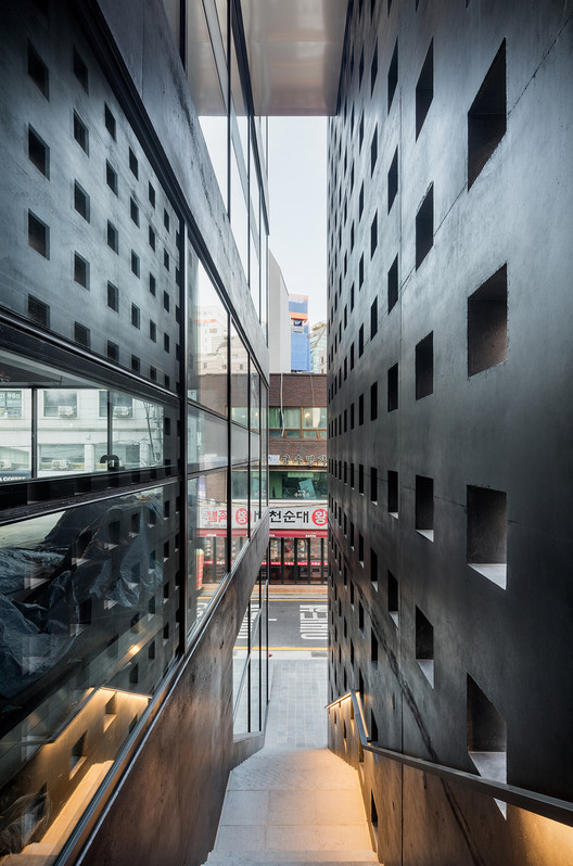 首尔"H"型办公楼-44