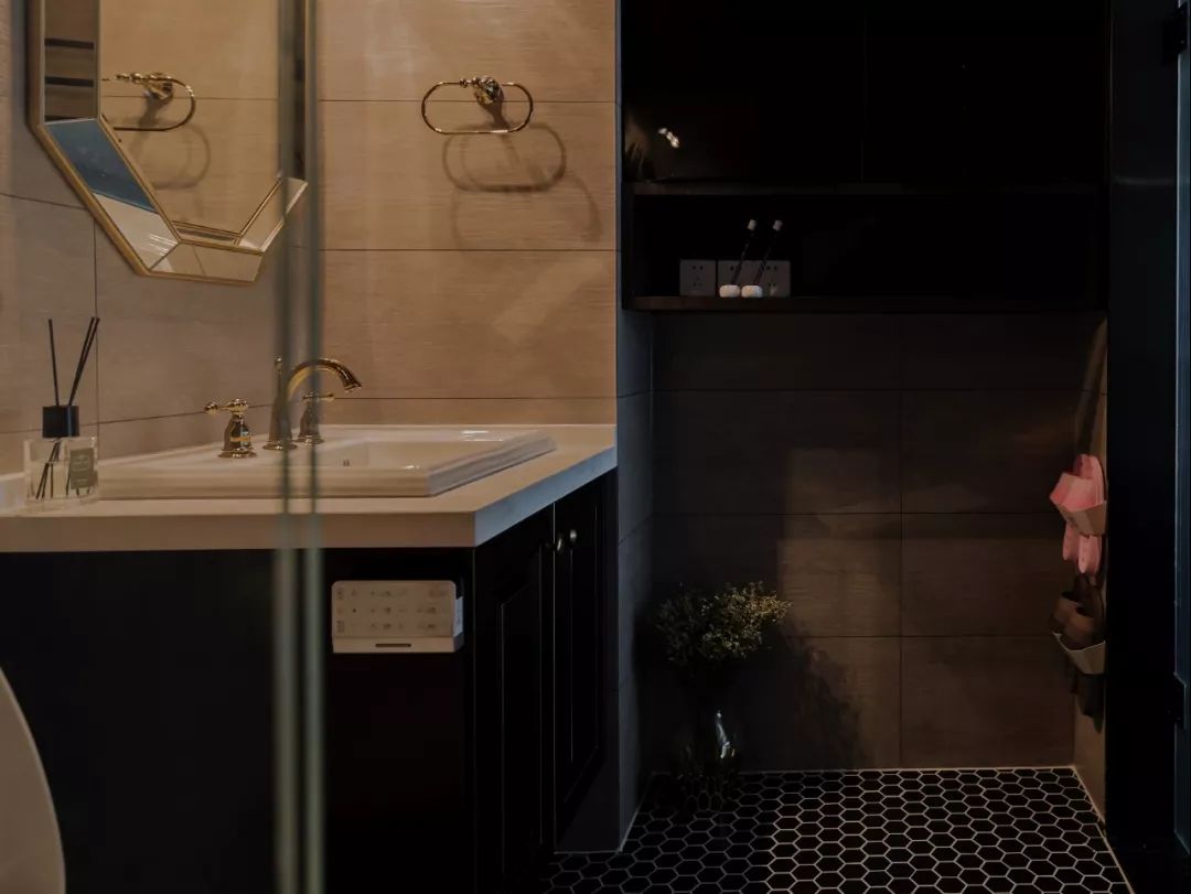 130 平混搭风家居，开放式厨房++ 隐形门的神仙组合-73