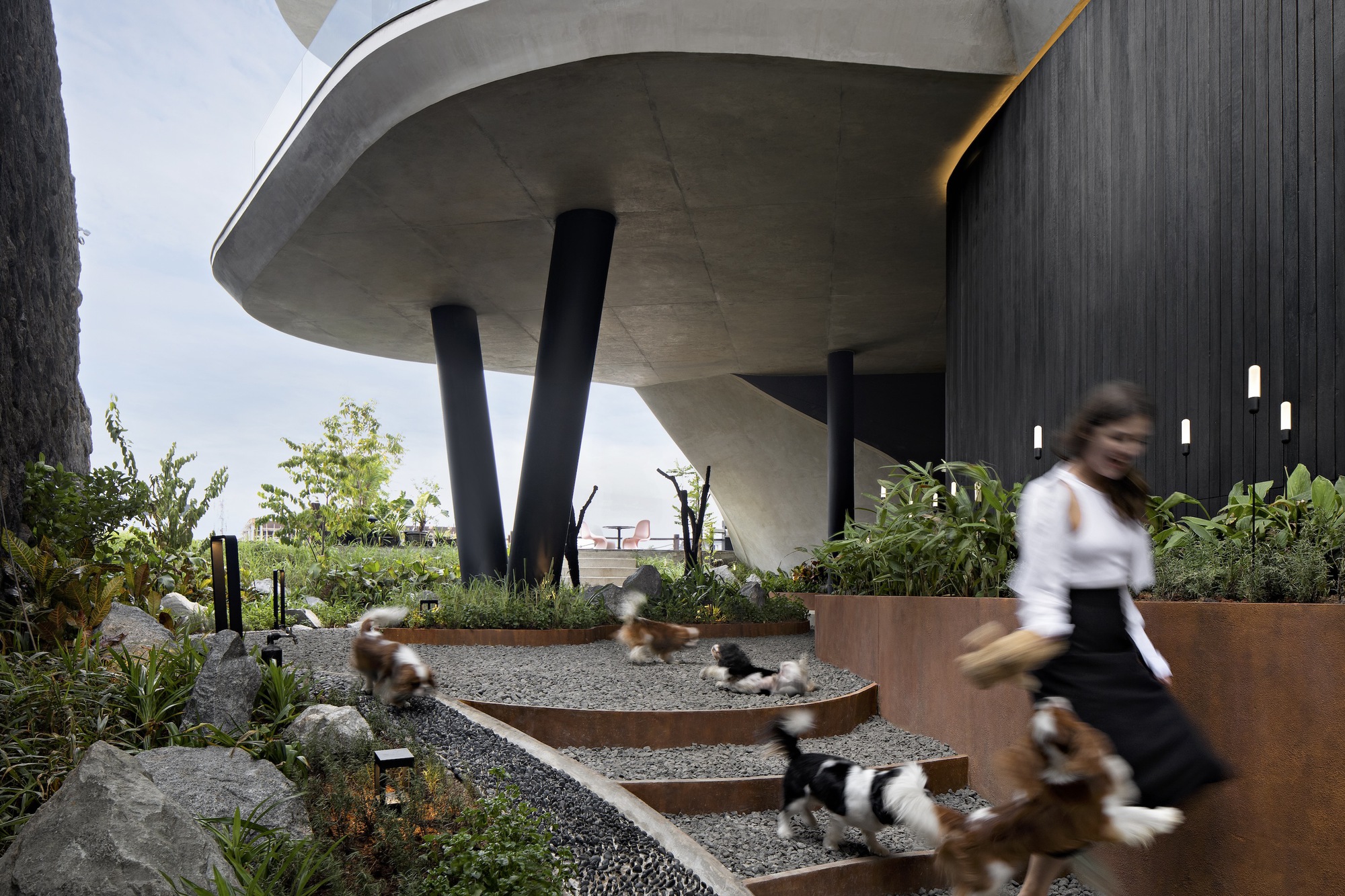 V 形高脚屋丨印度丨KThengono Design Studio-6