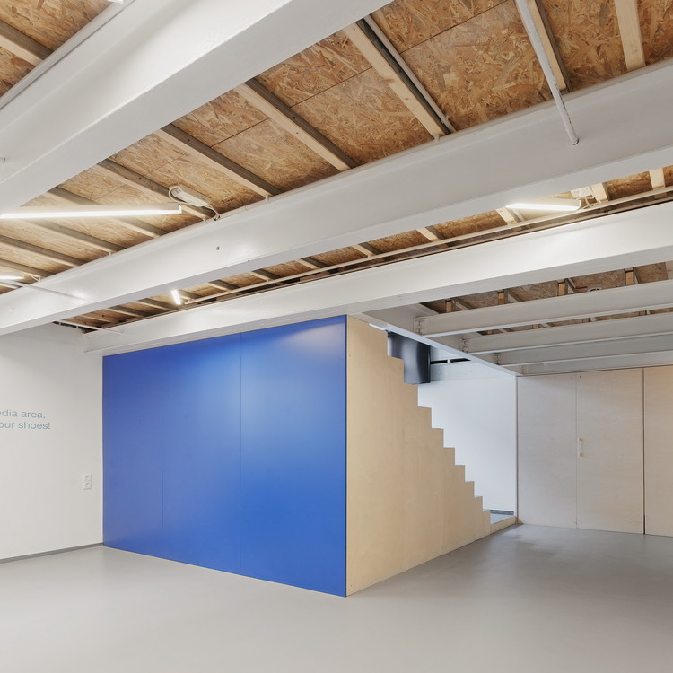 布达佩斯百年建筑变身为 98 床位青年旅舍-28