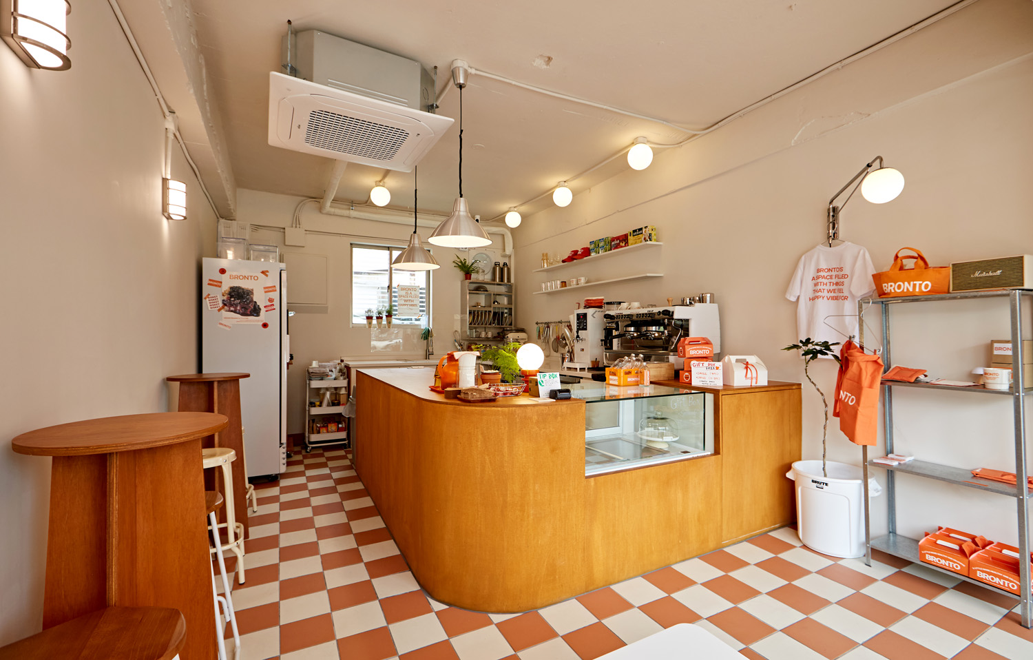 独特设计！8 平米胶囊旅馆成城市新宠-5