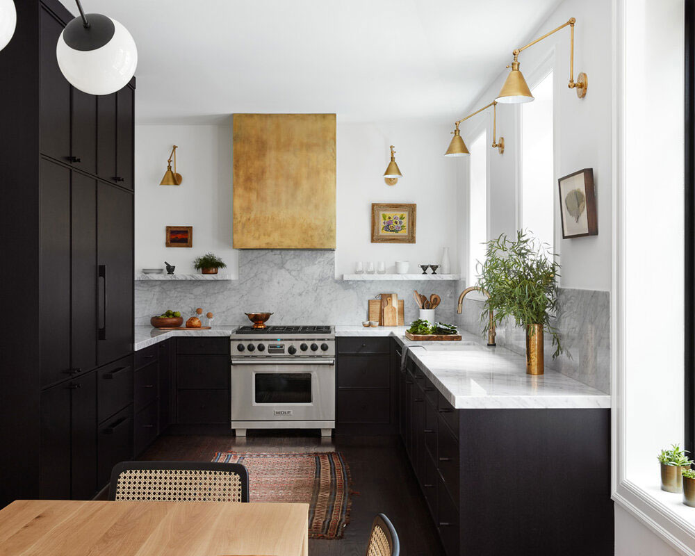 芝加哥奇幻住宅 | 黑色天花板与精致设计家具的完美结合-6